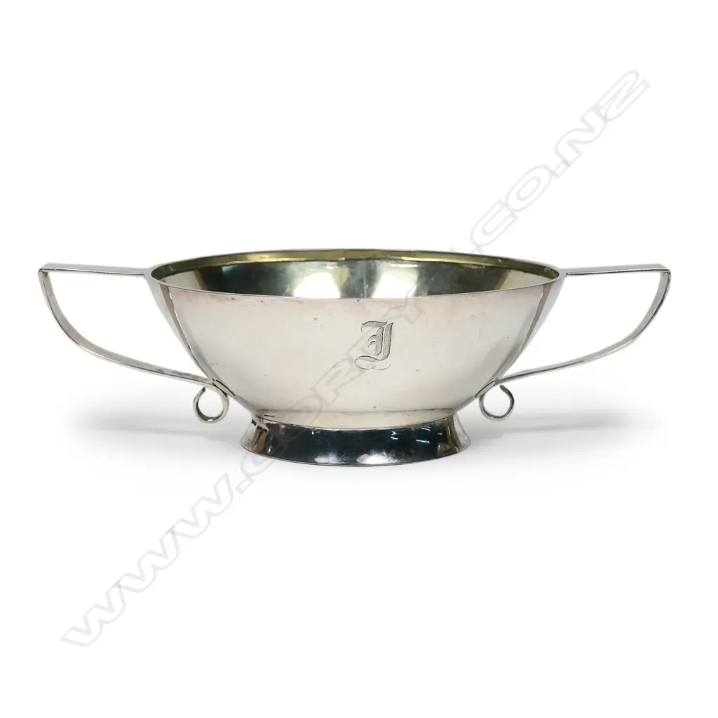 W. (William and/or Walter) Good (Gisborne c.1880 -1900) silver two handled bowl Image 1++